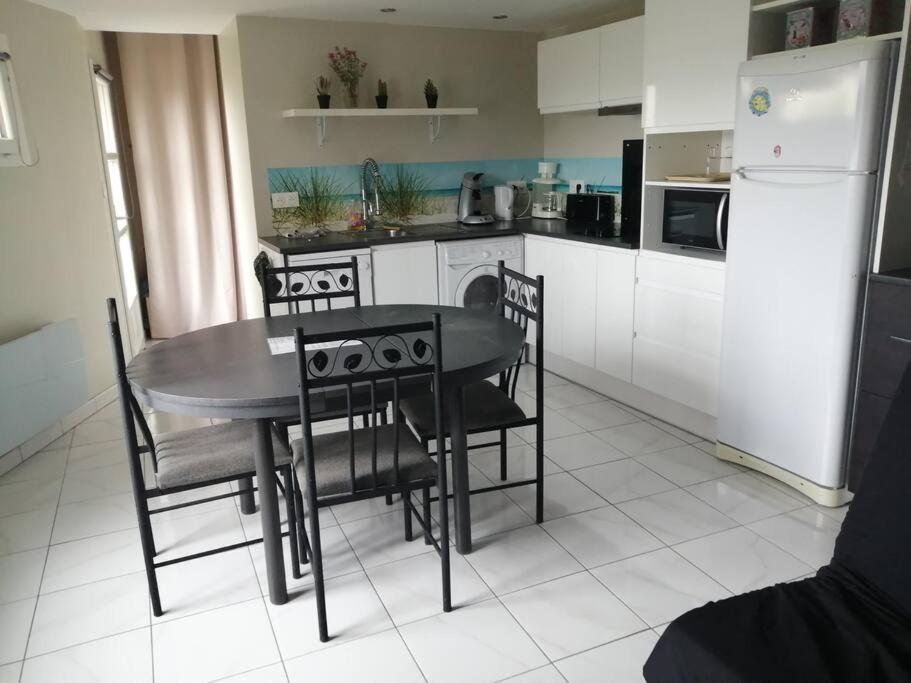 Gite Bin Benaise Draps Et Serviettes Compris Pamproux Exterior foto