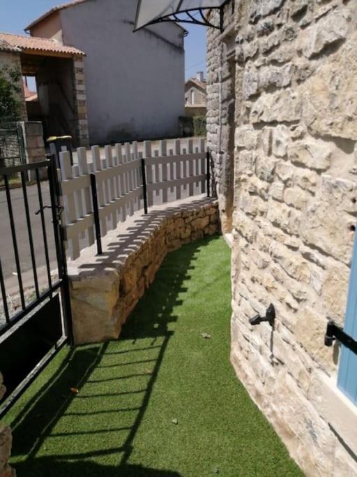 Gite Bin Benaise Draps Et Serviettes Compris Pamproux Exterior foto