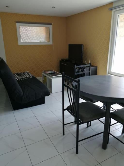 Gite Bin Benaise Draps Et Serviettes Compris Pamproux Exterior foto